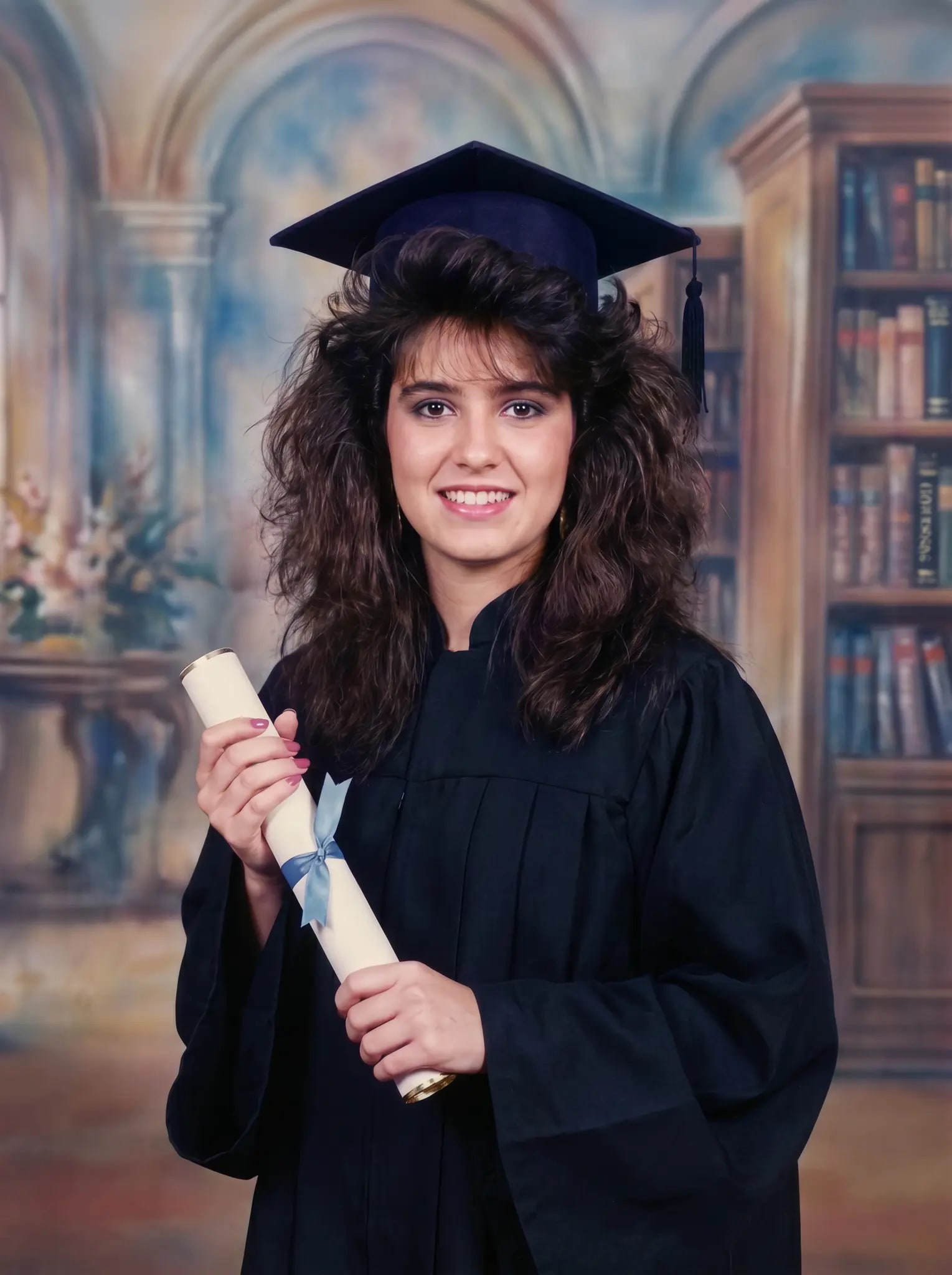 Foto de graduación restaurada, nítida y sin daños